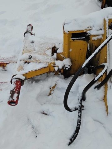 1444829-10 Snow blade for truck