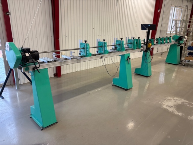 1410891-1 Helautomatisk persiennmaskin med tillbehör - Sani Maskiner