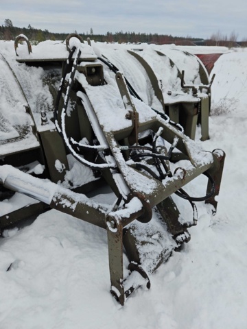 1444830-4 Snow blade for tractor