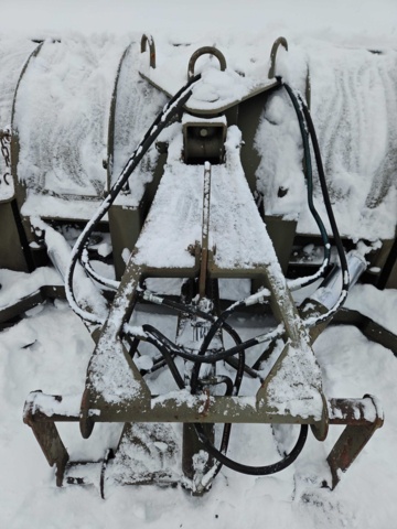 1444830-5 Snow blade for tractor