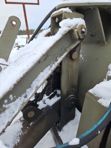 1444830-8 Snow blade for tractor