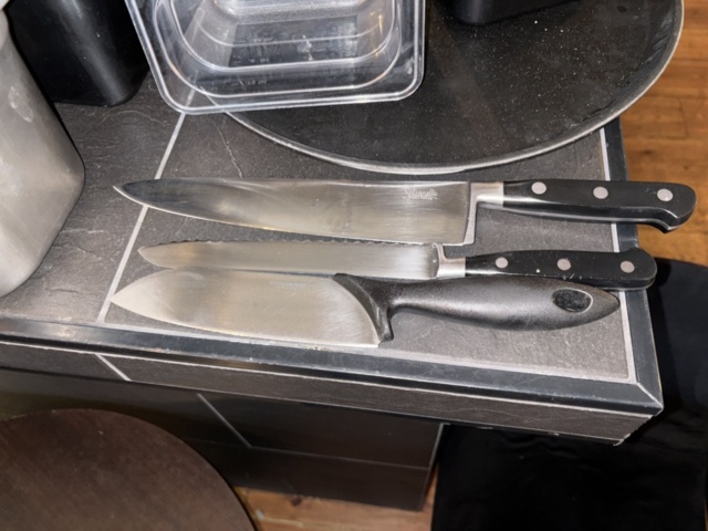 1469001-9 Stort parti med diverse köksredskap och utrustning