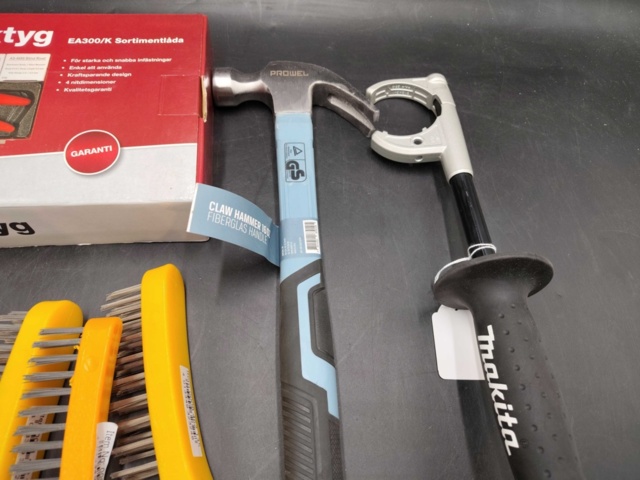 1465839-5 Handverktyg, 11 st, blindnitverktyg, stålborstar, hammare, sidhandtag