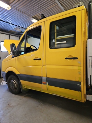 1444831-4 Crane truck - Volkswagen Crafter Chassis Double Cab 50 2.5 BlueTDI CR Manual, 163hp -2010