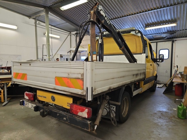 1444831-7 Crane truck - Volkswagen Crafter Chassis Double Cab 50 2.5 BlueTDI CR Manual, 163hp -2010