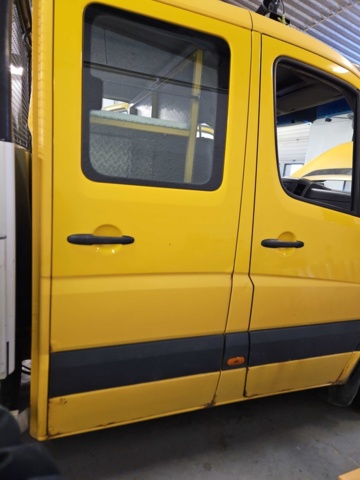 1444831-15 Crane truck - Volkswagen Crafter Chassis Double Cab 50 2.5 BlueTDI CR Manual, 163hp -2010