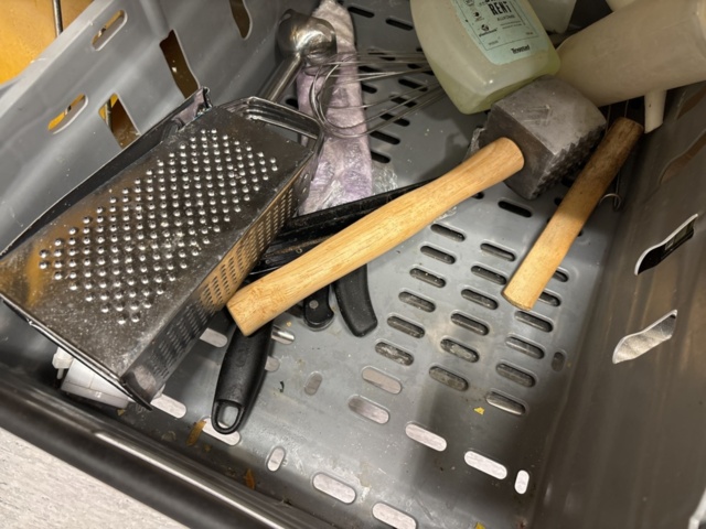 1469001-36 Stort parti med diverse köksredskap och utrustning