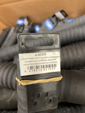 1468769-8 Lot with radiator hose Superflex