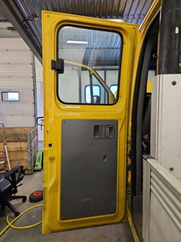 1444831-24 Crane truck - Volkswagen Crafter Chassis Double Cab 50 2.5 BlueTDI CR Manual, 163hp -2010