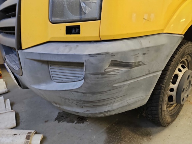 1444831-33 Crane truck - Volkswagen Crafter Chassis Double Cab 50 2.5 BlueTDI CR Manual, 163hp -2010