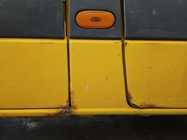 1444831-37 Crane truck - Volkswagen Crafter Chassis Double Cab 50 2.5 BlueTDI CR Manual, 163hp -2010