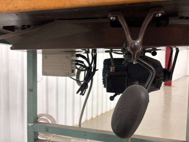 1410896-6 Industrisymaskin med rullbord - PFAFF 146-H2-6/2