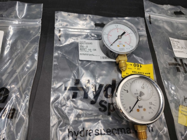 1465843-7 Manometrar och adaptrar, 10 st – hydraulik, tryckmätning, blandade anslutningar