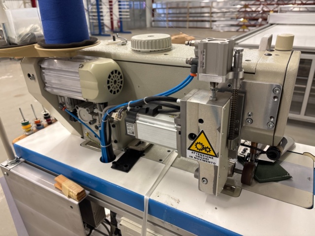 1410897-4 Industrisymaskin med tillbehör - HO HSING HVP-70-4-JM-220