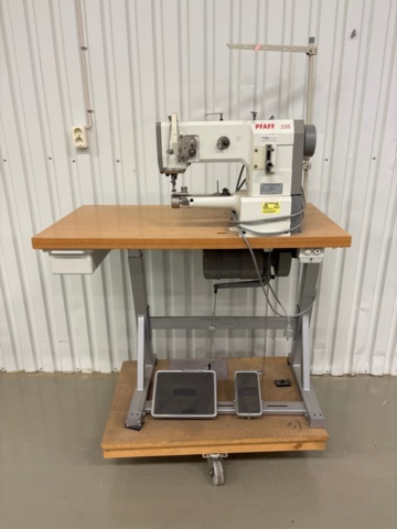 1410898-1 Industrisymaskin med rullbord - PFAFF 335-G-6/01BLN