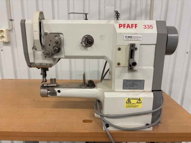 1410898-2 Industrisymaskin med rullbord - PFAFF 335-G-6/01BLN