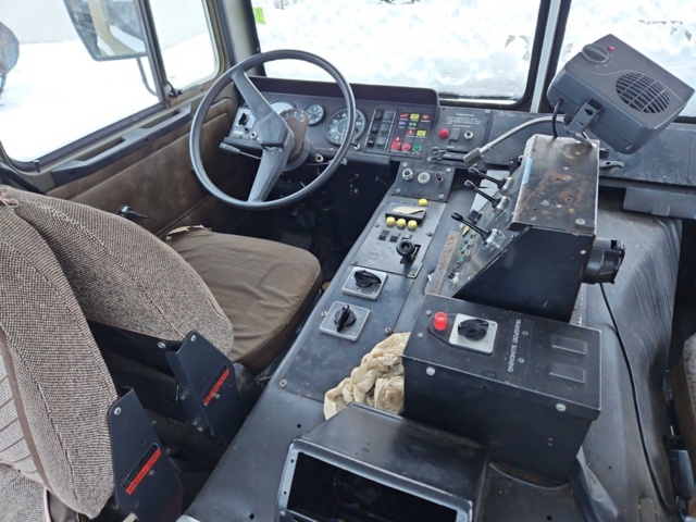 1444833-15 Snow blower with cab and engine - Scania Snow blower 77