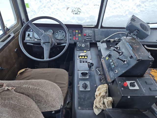 1444833-16 Snow blower with cab and engine - Scania Snow blower 77