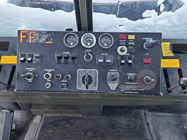 1444833-18 Snow blower with cab and engine - Scania Snow blower 77