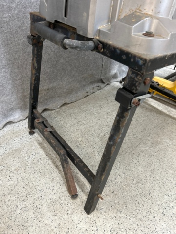 1410872-6 Bordssåg och kap-/gersåg - Luna BCS 250 M / DeWalt DW743