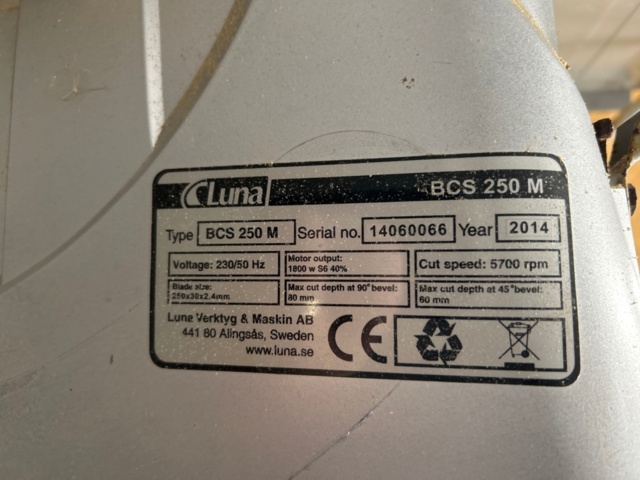 1410872-11 Bordssåg och kap-/gersåg - Luna BCS 250 M / DeWalt DW743