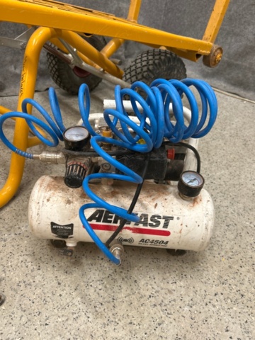 1436488-2 Tegelkärra, kompressor och surrningskätting - Hörby Bruk, Aerfast m.fl.