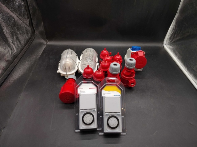 1465845-1 Elmaterial, ca 15 st – industrikontakter, timers, armaturer