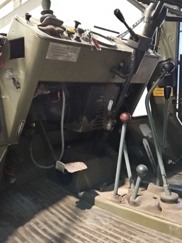 1444834-26 Traktor med plogfäste - Mercedes Benz MB-Trac 800 -1980