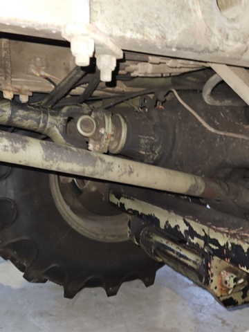 1444834-28 Traktor med plogfäste - Mercedes Benz MB-Trac 800 -1980