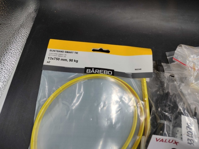 1465846-4 Blandat elmaterial, parti – kopplingsdetaljer, brytare, buntband, borr