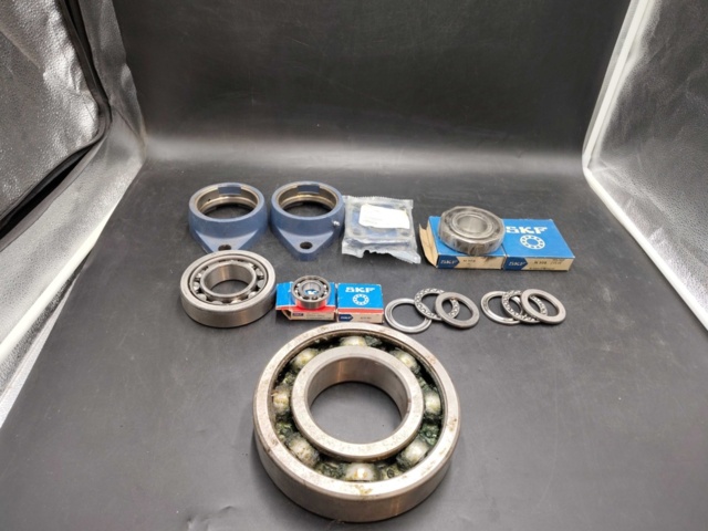 1465848-1 Lager och lagerhus, 15 st, SKF, rullager, kullager, lagerhus