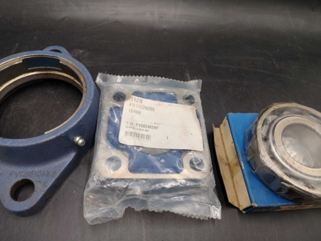 1465848-5 Lager och lagerhus, 15 st, SKF, rullager, kullager, lagerhus