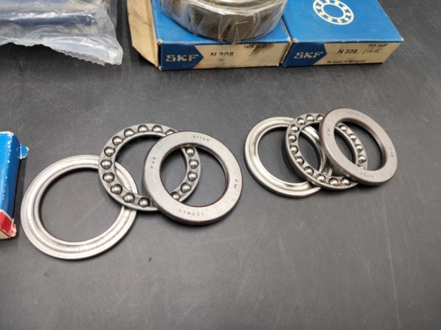 1465848-6 Lager och lagerhus, 15 st, SKF, rullager, kullager, lagerhus