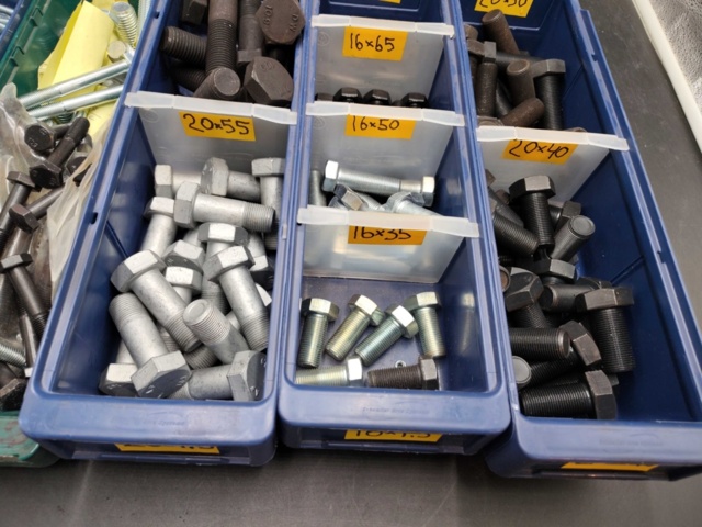 1465849-2 Sexkantsbult, parti – blandade dimensioner, stål, obehandlat/elförzinkat