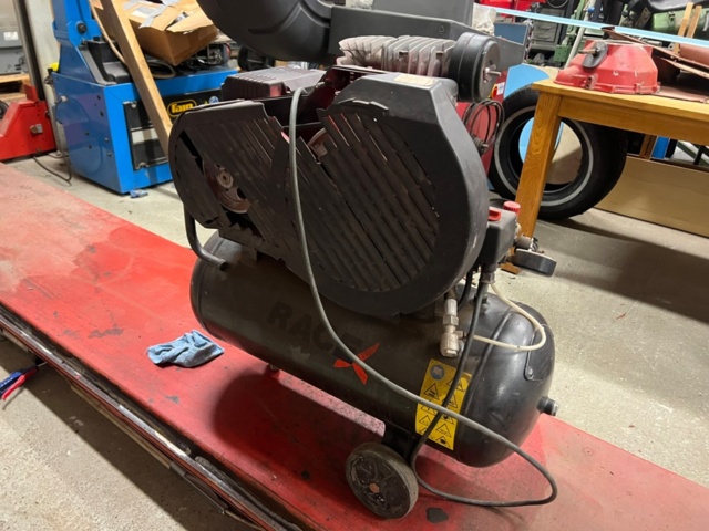 1471207-3 Kompressor 3 hk