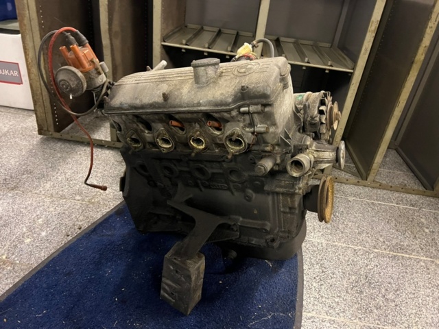 1471213-1 Motor BMW 2002