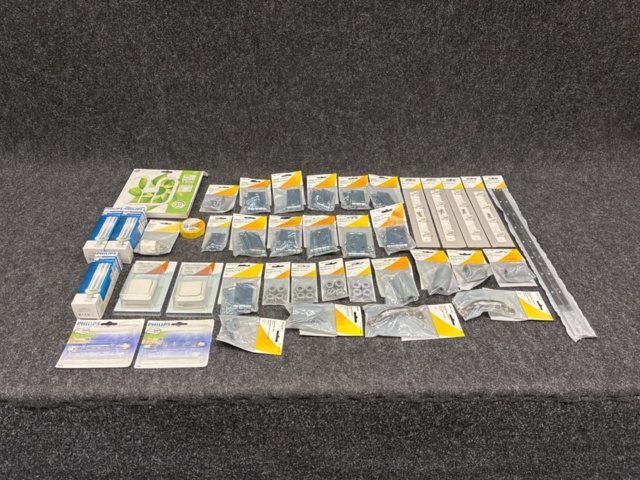 1471182-1 Electrical materials, door stops, hinges, towel racks, etc.