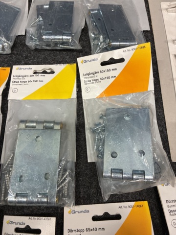 1471182-7 Electrical materials, door stops, hinges, towel racks, etc.