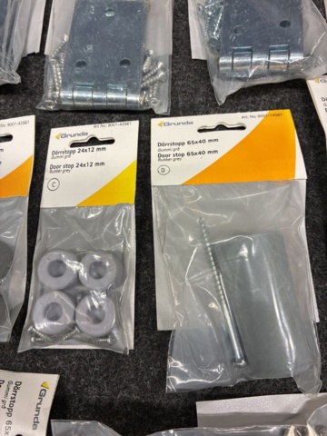 1471182-10 Electrical materials, door stops, hinges, towel racks, etc.