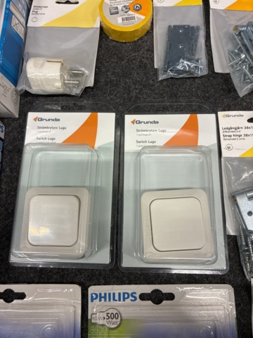 1471182-24 Electrical materials, door stops, hinges, towel racks, etc.