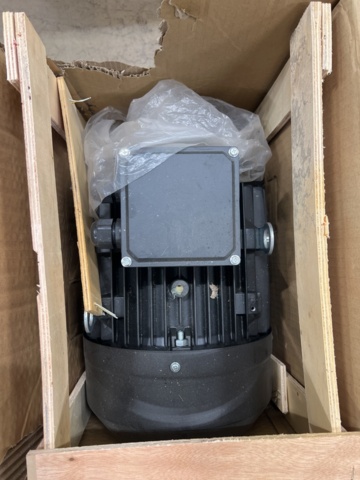 1471085-5 3-fasmotor Busck T3A132S-4 5,5kw 1400 r/m 400/690V B3