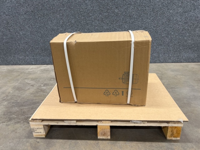 1471087-2 3-phase motor Busck T3A132M-4 7.5kw 1400 r/m 400/690V B3