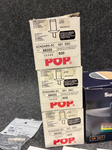 1471186-2 Assortment of welding accessories