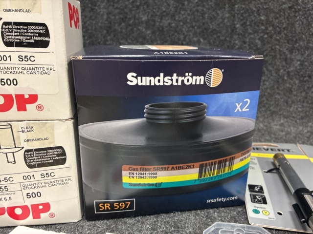 1471186-3 Assortment of welding accessories