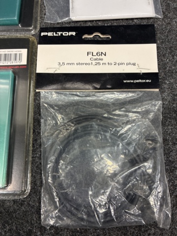 1471186-12 Assortment of welding accessories