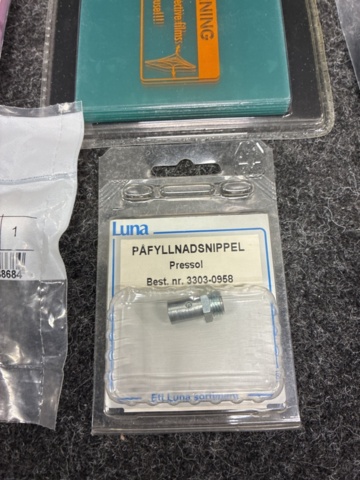 1471186-13 Assortment of welding accessories