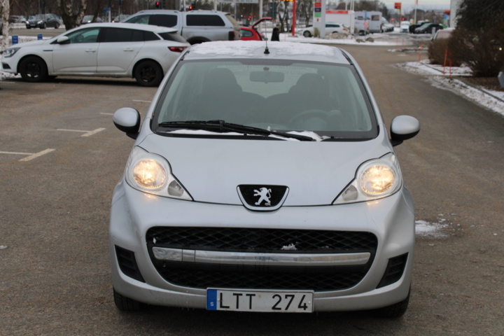 1468944-8 Peugeot 107 1.0 2011, 15047 mil (LTT274)