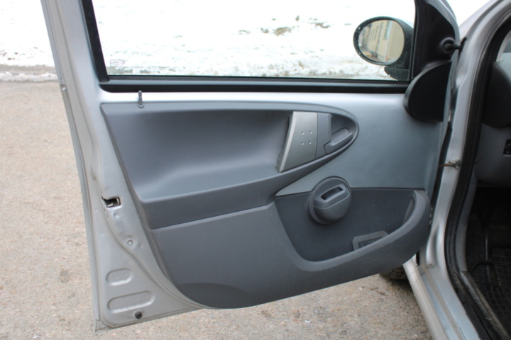 1468944-16 Peugeot 107 1.0 2011, 15047 mil (LTT274)