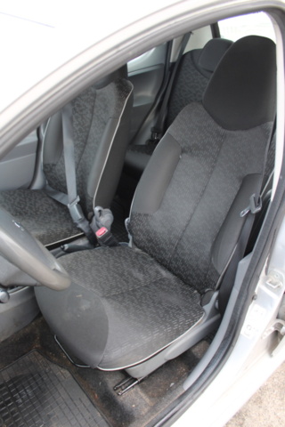 1468944-17 Peugeot 107 1.0 2011, 15047 mil (LTT274)