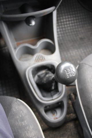 1468944-18 Peugeot 107 1.0 2011, 15047 mil (LTT274)